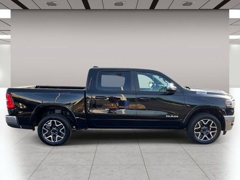 Used 2025 RAM 1500 Laramie AWD/4WD image 2