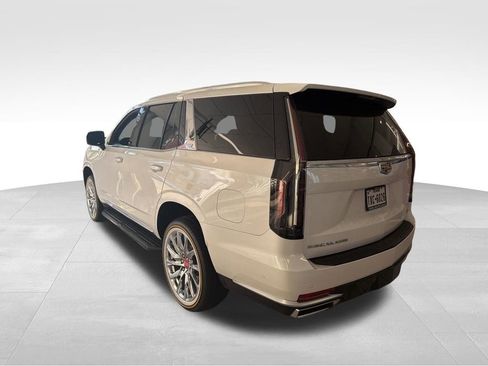 Certified 2024 Cadillac Escalade Premium Luxury image 2