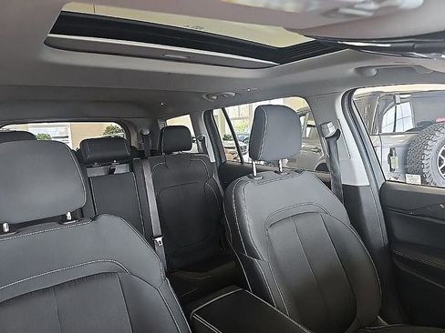 Used 2023 Jeep Grand Cherokee L Laredo w/ Luxury Tech Group I image 38