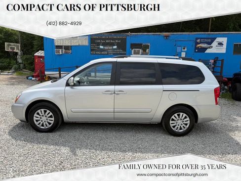 Used 2012 Kia Sedona LX FWD image 1