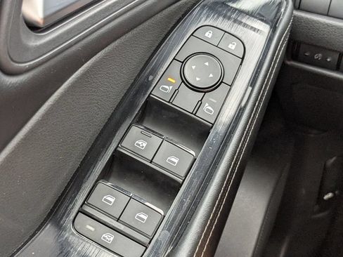 Used 2024 Nissan Rogue SV AWD/4WD image 21