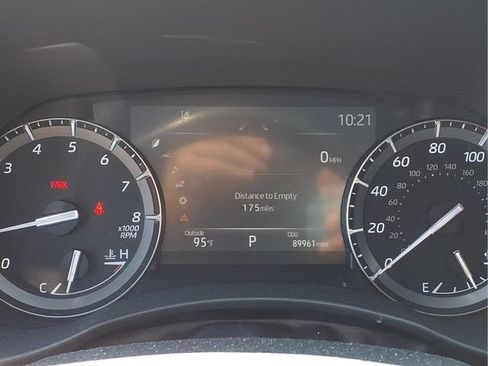 Used 2021 Toyota Highlander XLE AWD/4WD image 12