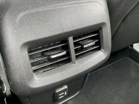 Used 2023 Chevrolet Equinox LT AWD/4WD image 10