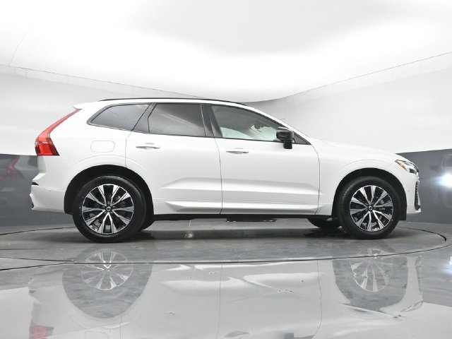 Used 2024 Volvo XC60 B5 Plus w/ Protection Package Premier AWD/4WD image 42