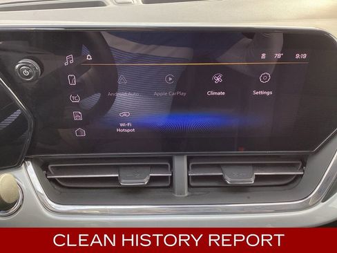 Used 2025 Chevrolet Trax LT w/ LT Convenience Package FWD image 4