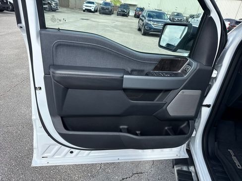 Used 2022 Ford F150 Lariat w/ Equipment Group 502A High AWD/4WD image 13