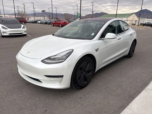 Used 2018 Tesla Model 3 Long Range image 3