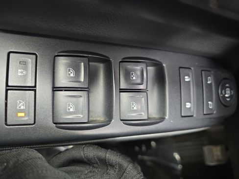 Used 2017 Chevrolet Silverado 1500 LT w/ All Star Edition AWD/4WD image 26