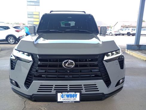 Used 2026 Lexus GX 550 w/ Accessory Package (2T) AWD/4WD image 8