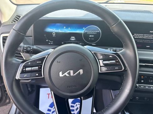 Used 2024 Kia Seltos EX AWD/4WD image 18