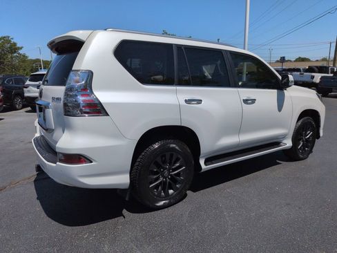 Used 2020 Lexus GX 460 Premium w/ Premium Package AWD/4WD image 5