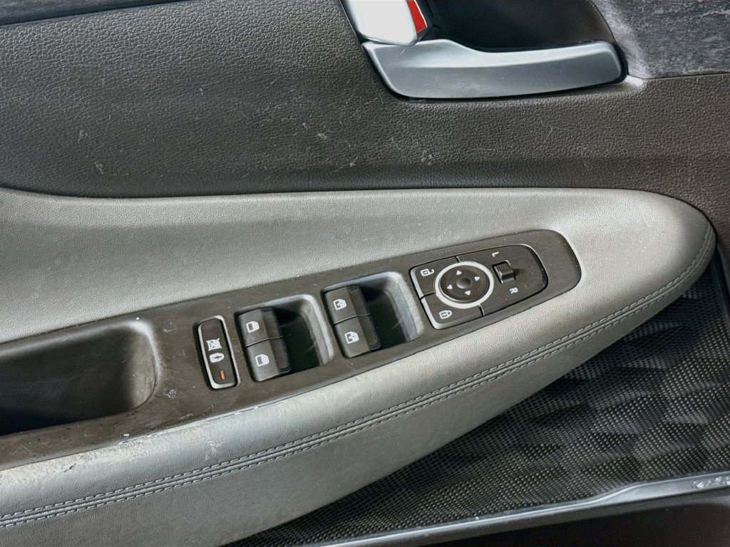 Used 2019 Hyundai Santa Fe SEL FWD image 23