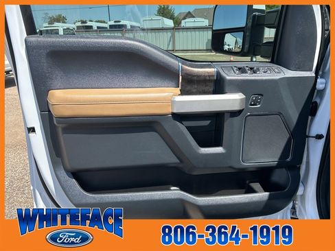 Used 2022 Ford F250 Lariat w/ Lariat Value Package image 12