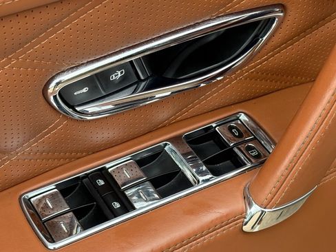 Used 2016 Bentley Flying Spur V8 AWD/4WD image 31
