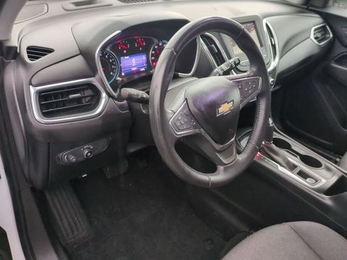 Used 2019 Chevrolet Equinox LT w/ Driver Convenience Package FWD image 2