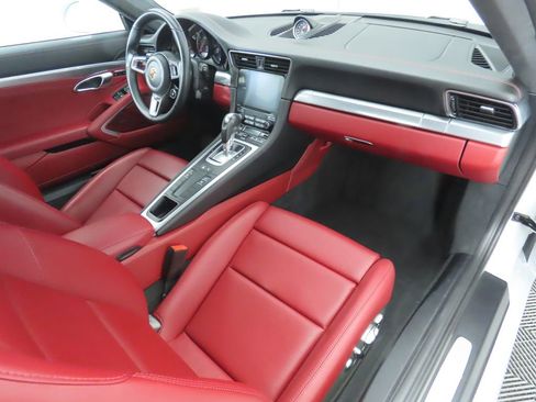 Used 2018 Porsche 911 Turbo image 18