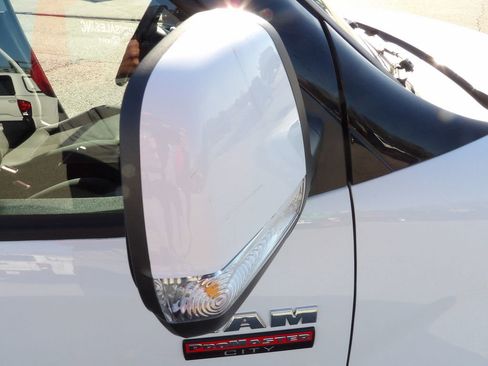 Used 2019 RAM ProMaster City Tradesman SLT image 30