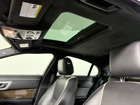 Used 2015 Jaguar XF Supercharged image 15