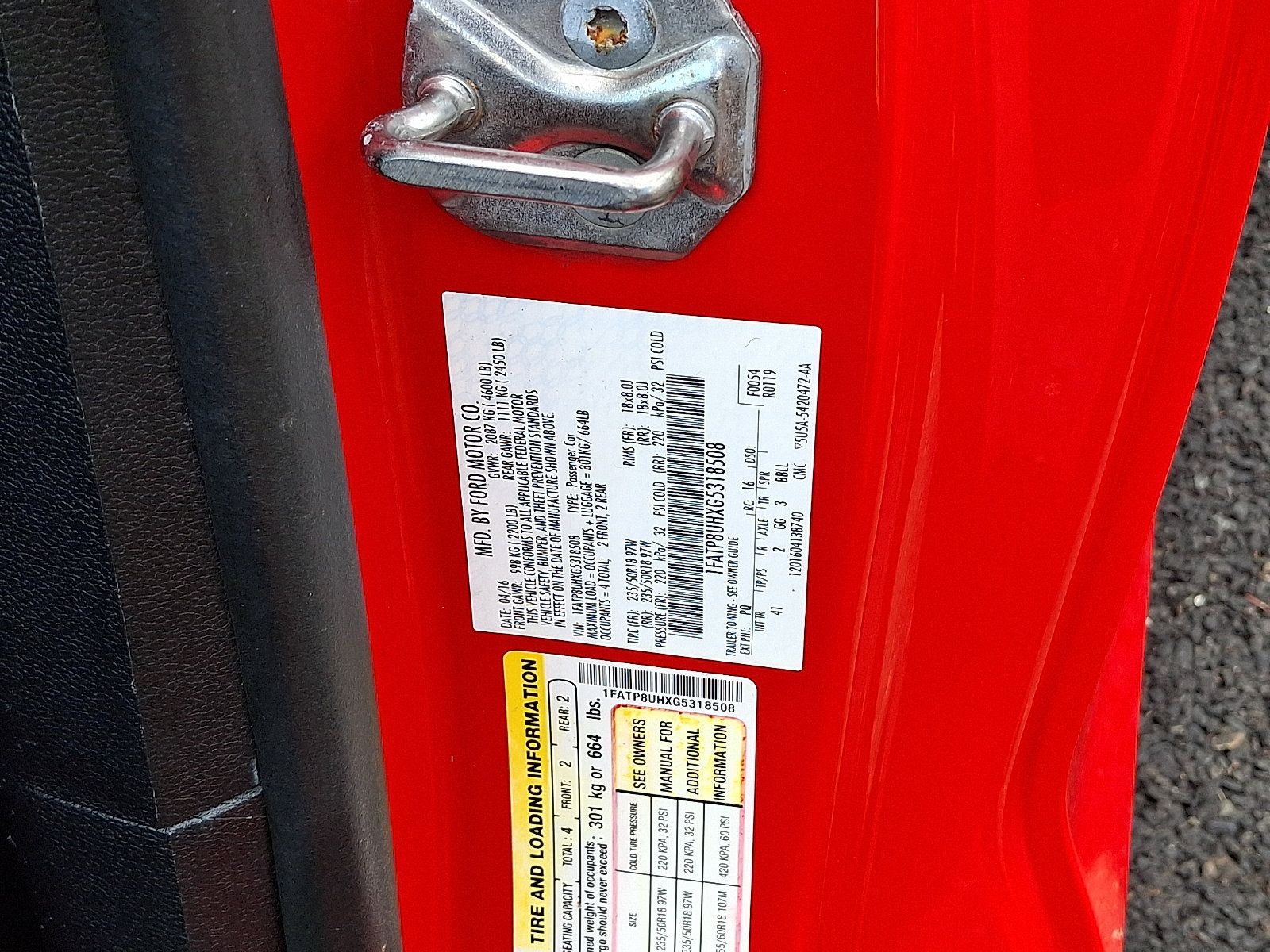 Used 2016 Ford Mustang Premium RWD image 27