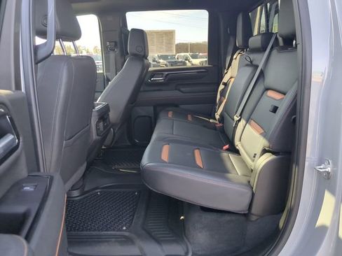 Used 2025 GMC Sierra 2500 AT4 w/ AT4 Premium Plus Package AWD/4WD image 30