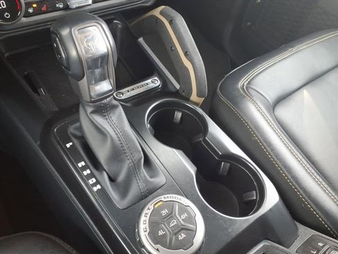 Certified 2025 Ford Bronco Badlands image 28