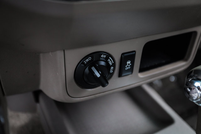 Used 2018 Nissan Frontier SV AWD/4WD image 36