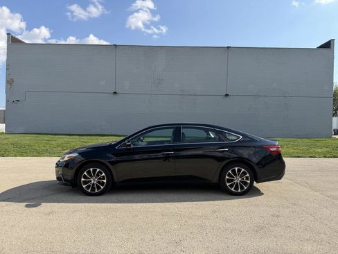 Used 2018 Toyota Avalon XLE FWD image 4
