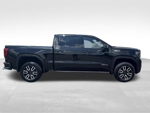 Used 2025 GMC Sierra 1500 AT4 w/ AT4 Premium Package AWD/4WD image 2