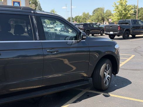 Used 2024 Ford Expedition Max XLT AWD/4WD image 3