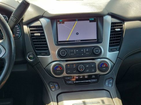 Used 2020 Chevrolet Tahoe Premier AWD/4WD image 32