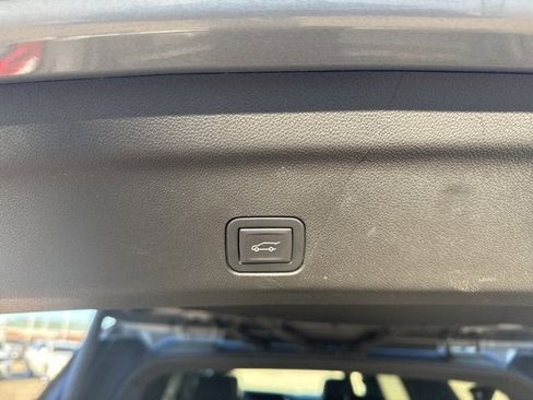 Used 2023 GMC Yukon XL Denali w/ Max Trailering Package image 12