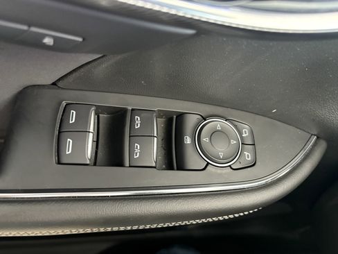 Used 2025 Buick Envision Sport Touring image 10