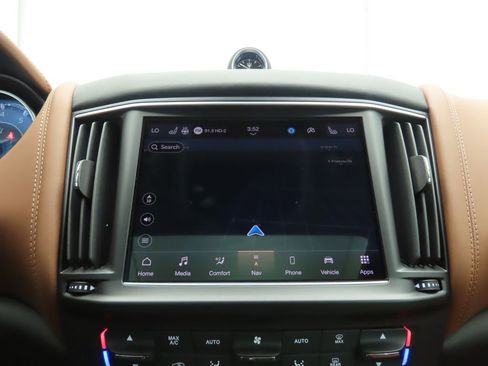 Used 2022 Maserati Levante Modena image 14