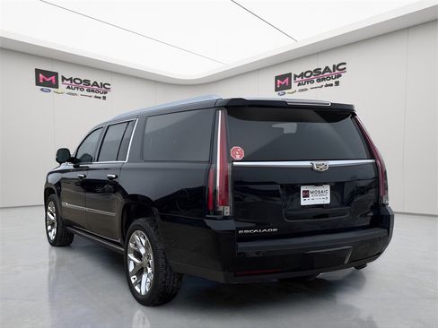 Used 2019 Cadillac Escalade ESV Platinum image 5
