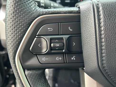 Used 2024 Toyota Tacoma TRD Off-Road w/ TRD Off Road Premium Package AWD/4WD image 31