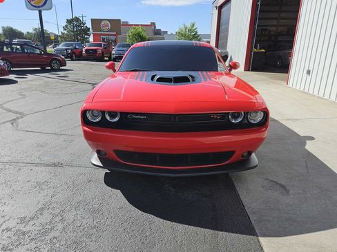 Used 2016 Dodge Challenger R/T Scat Pack RWD image 11