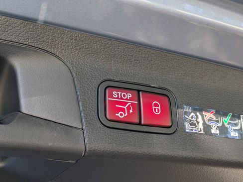 New 2026 Mercedes-Benz GLS 450 4MATIC image 14