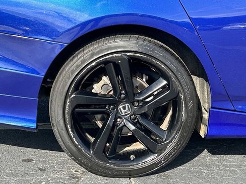 Used 2019 Honda Accord Sport image 9