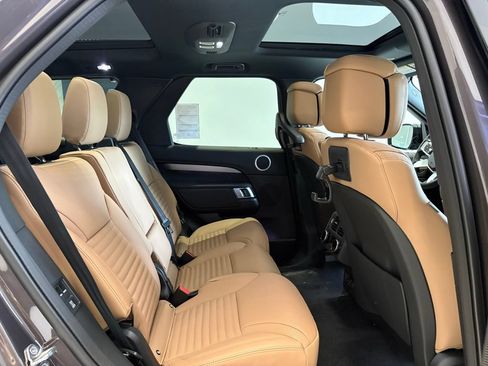 New 2026 Land Rover Discovery Dynamic SE AWD/4WD image 17
