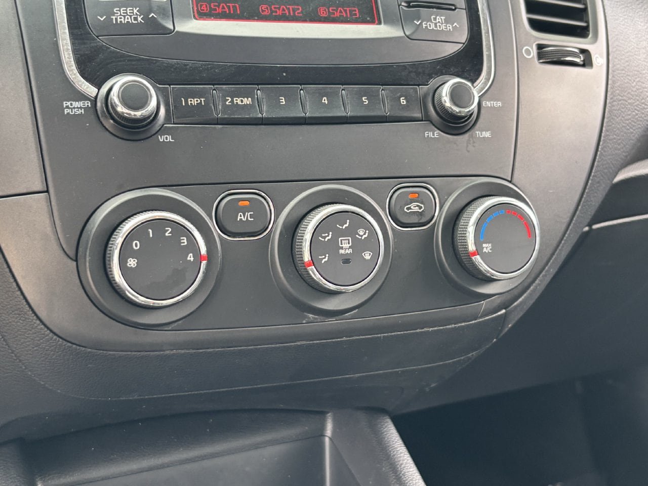 Used 2017 Kia Forte LX FWD image 22