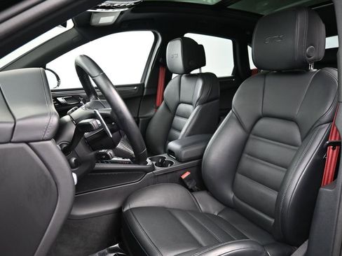 Certified 2024 Porsche Macan GTS AWD/4WD image 5