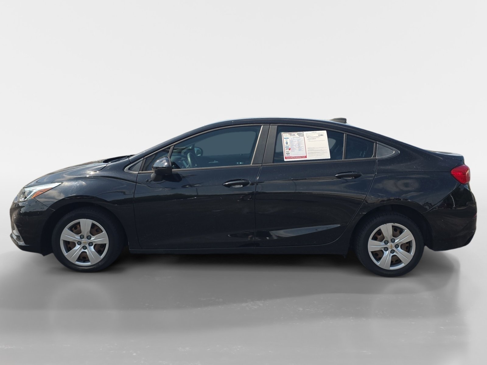 Used 2018 Chevrolet Cruze LS FWD image 2