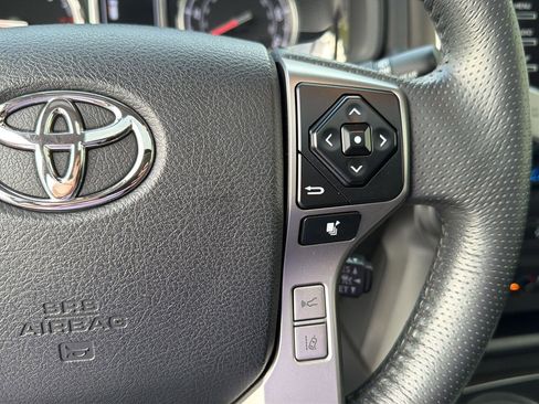 Used 2021 Toyota 4Runner Limited AWD/4WD image 21