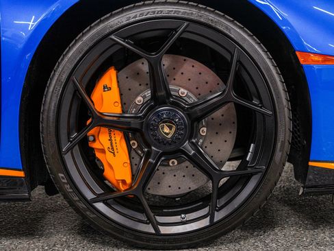 Used 2020 Lamborghini Huracan EVO image 35