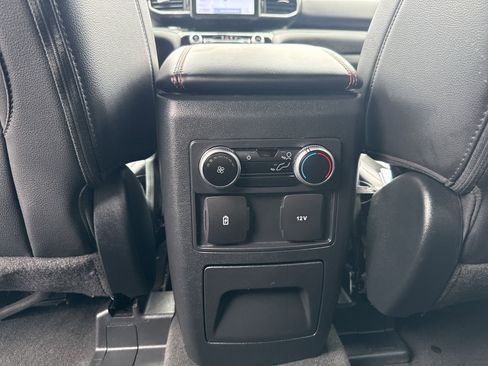 Used 2023 Ford Explorer ST-Line image 24