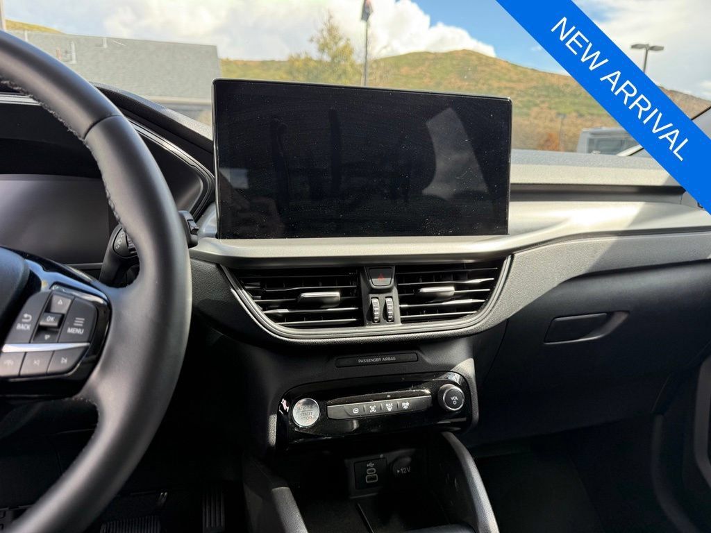 Used 2025 Ford Escape SE FWD image 10