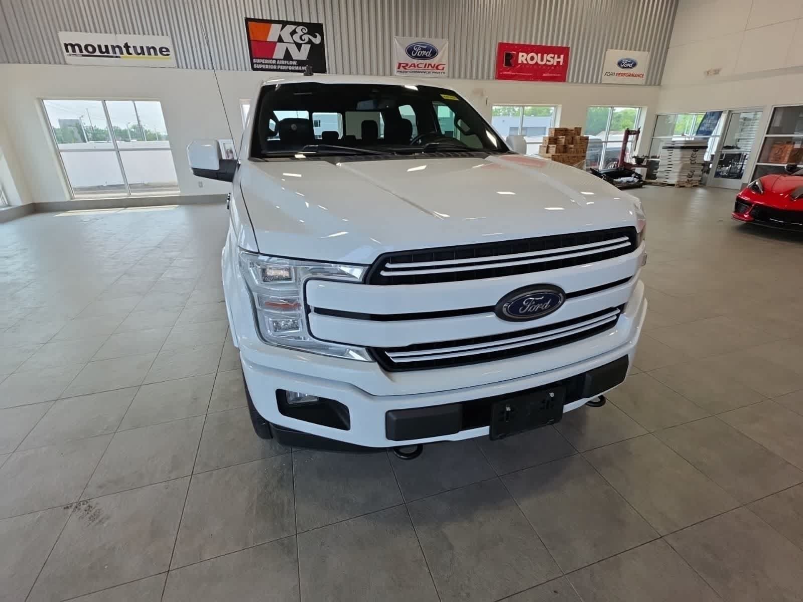 Used 2019 Ford F150 Lariat w/ Equipment Group 502A Luxury AWD/4WD image 4