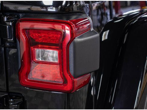 Used 2020 Jeep Wrangler Unlimited Rubicon image 12