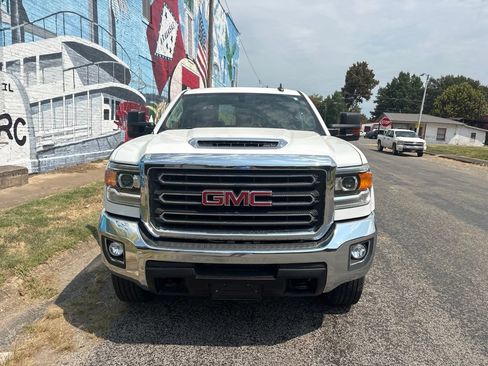 Used 2018 GMC Sierra 2500 SLE w/ SLE Preferred Package AWD/4WD image 11