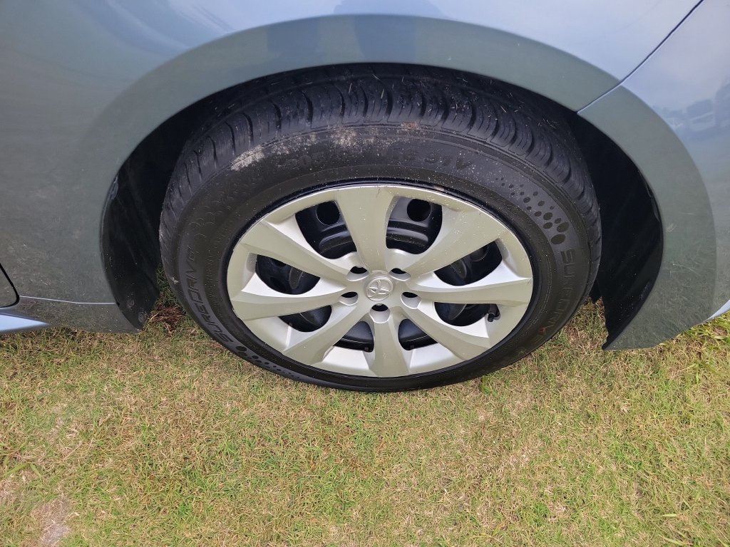 Used 2024 Toyota Corolla LE FWD image 7